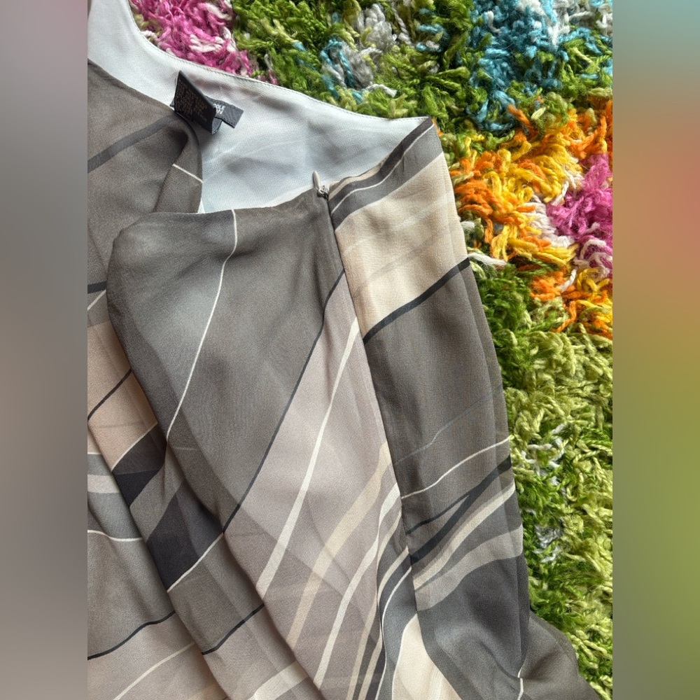 Vintage Anthropologie Kenneth Cole Gray and Tan Patterned 100% Silk Maxi Skirt - Picture 7 of 16